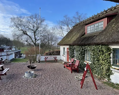 Husargårdens Bed & Breakfast Hotels in Sjobo