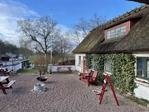 Husargårdens Bed & Breakfast Hotels in Sjobo