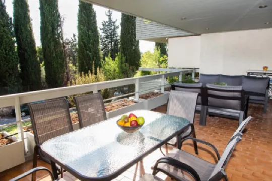 Delux Apartment with Amazing Balcony! Отели в г. Кифисия