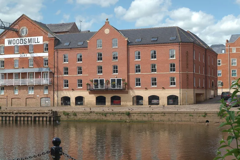 The Queens Hotel & Victoria Cloisters Apartments
