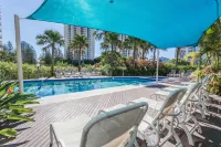 Maldives Resort Main Beach, Gold Coast - piscina