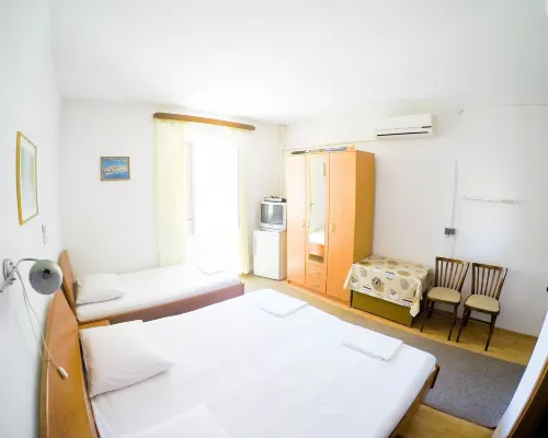 Accommodation Old Town Vitaic فنادق في كوركولا