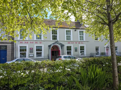 Emmet Hotel
