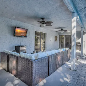Boca Beauty - Stylish Home with Pool 3 Bedroom Home by RedAwning