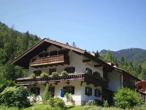 Escape in Ruhpolding Hills
