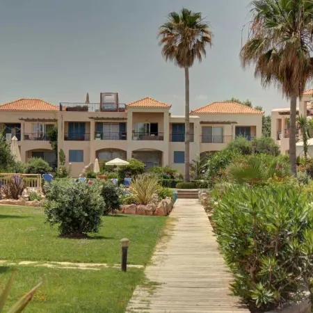 Villa Elias 3BR with Jacuzzi & Pool