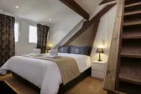 The Queen Luxury Apartments - Villa Medici