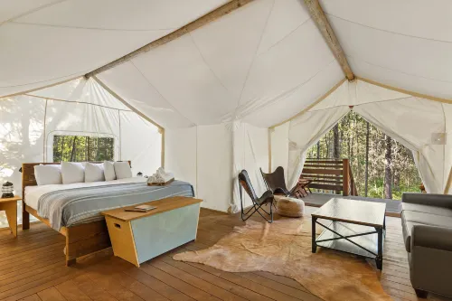Under Canvas Glacier Hotels in Coram