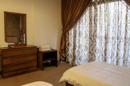 Grand Suites Hotel Отели рядом с достопримечательностью «Pigeon Rocks»