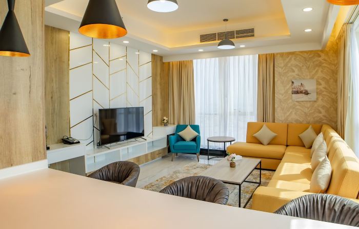อพาร์ทเมนต์ติดชายหาด Platinum Coast Hotel