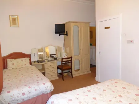 Aberdour Guest House Отели рядом с достопримечательностью «Дамфрис Кампус - Юниверсити оф Запад оф Шотландия»