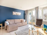 Apartment Near Dunes and Sea