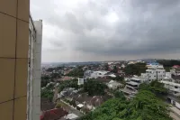 Comfort Studio at Candiland Apartment Hotel di Lempongsari