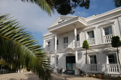 Otel Beyaz İnci Ovabükü Beach 주변 호텔