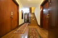 Newark Hansbury Multi Level House Hotels in Union