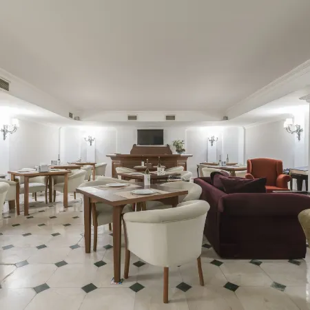 Bay Nihat Lale Otel