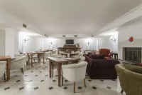 Bay Nihat Lale Otel Hotels in Ayvalik