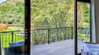 Sierra Lago - Mountain view