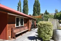 Burn Cottage Retreat Hotels in Cromwell