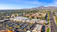 Beautiful Newly Remodeled 2-Bdrm Biltmore Condo