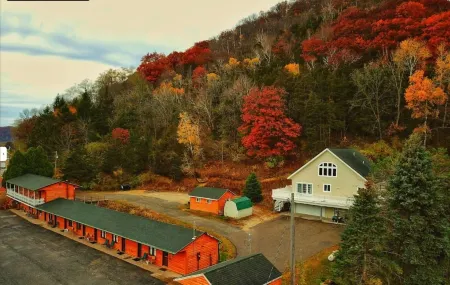 Scenic Valley Motel Отели в г. Ленсинг