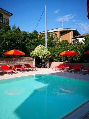 Il Sogno Apartments Отели рядом со станцией Desenzano - Via Gramsci, 13