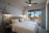 普拉索尼西燈塔精品飯店 Mojito beach bar附近的飯店