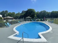 Aquastar Inn Hotels in Вестерлі