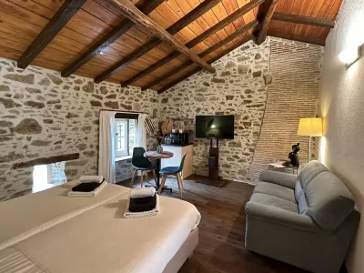 Domaine de Brise Bois - Chambres & Gîtes Hotel dekat Aventure Parc Lacs De Haute Charente