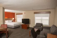 Hawthorn Suites by Wyndham Erie