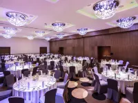 DoubleTree by Hilton Lodz Hotels near Manhattan Gallery