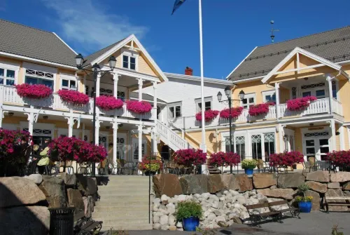 Hotel Lyngørporten - 3-Star