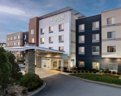 Fairfield Inn & Suites Knoxville Turkey Creek Hotels in Farragut