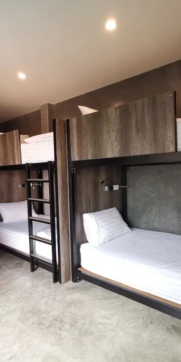 ห้องดีลักซ์ 4 ที่นอน