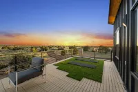 Expansive Nature and Luxury Villas - Stunning Luxe Retreat