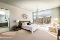 Custom Pool, Spa and Separate Casita - Stunning Desert Oasis