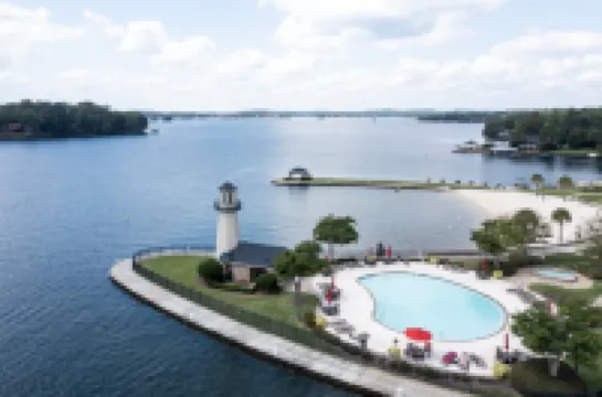 Stylish Condo with Scenic Views and Modern Amenities - Tranquil Escape