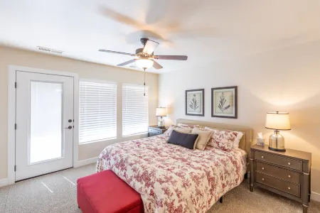 Heated Pool and Hot Tub - Elegant Red Rock Retreat