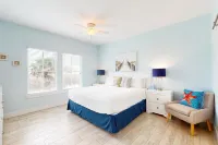 Mustang Royale Home in Gulf-Front Community, Boardwalk to Beach