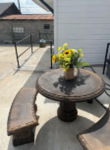 Charming 2-bedroom cottage in Laredo with high-speed WiFi, AC