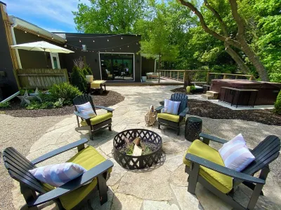 Escape WithInn-Relaxation Centrally Located to Beaches and Walkable Restaurants