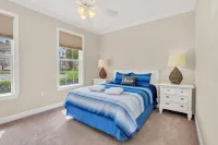 Gated Community with Golf Courses and Kitchen Amenities - Stunning Oasis Hotels in Reunion