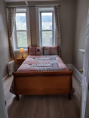 2 BEDROOM 3RD FLOOR RENOVATED W/KITCHEN - 3 MINUTES TO SUBWAY Hotels in Harlem