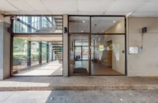 Stylish Retreat with Unique Guitar Pool - Charming Music Haven