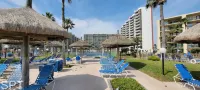 Spacious Ground Floor with Pools and Tennis Courts - Charming Family Retreat 伊莎貝爾港住宿飯店