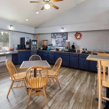 AmericInn by Wyndham Oscoda Near AuSable River