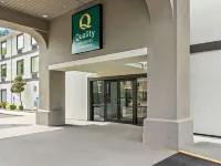 Quality Inn & Suites Biloxi - Ocean Springs Hotels in Latimer