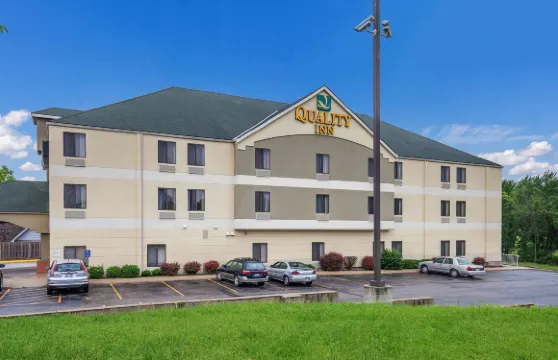 I-70凱藝酒店-近堪薩斯賽道