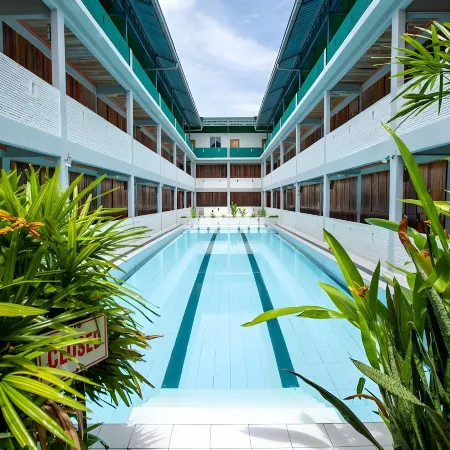 Joe Fisherman Inn Отели рядом с достопримечательностью «Dutch Fort (Kota Belanda)»