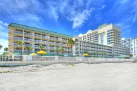 Oceanfront Private Balcony and Kitchenette - Gorgeous Coastal Retreat
